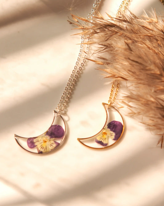 Moonlit Pensi Necklace