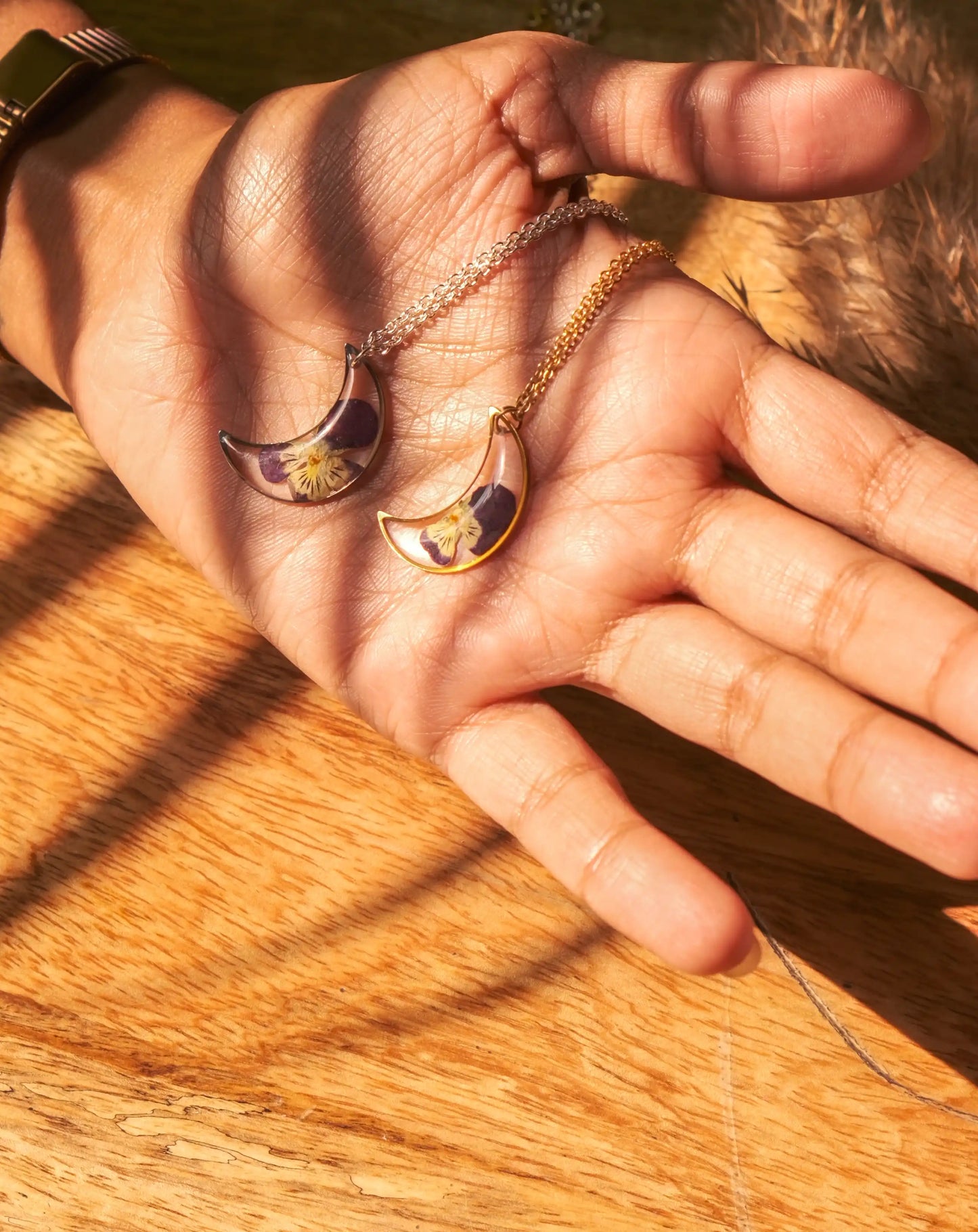Moonlit Pensi Necklace