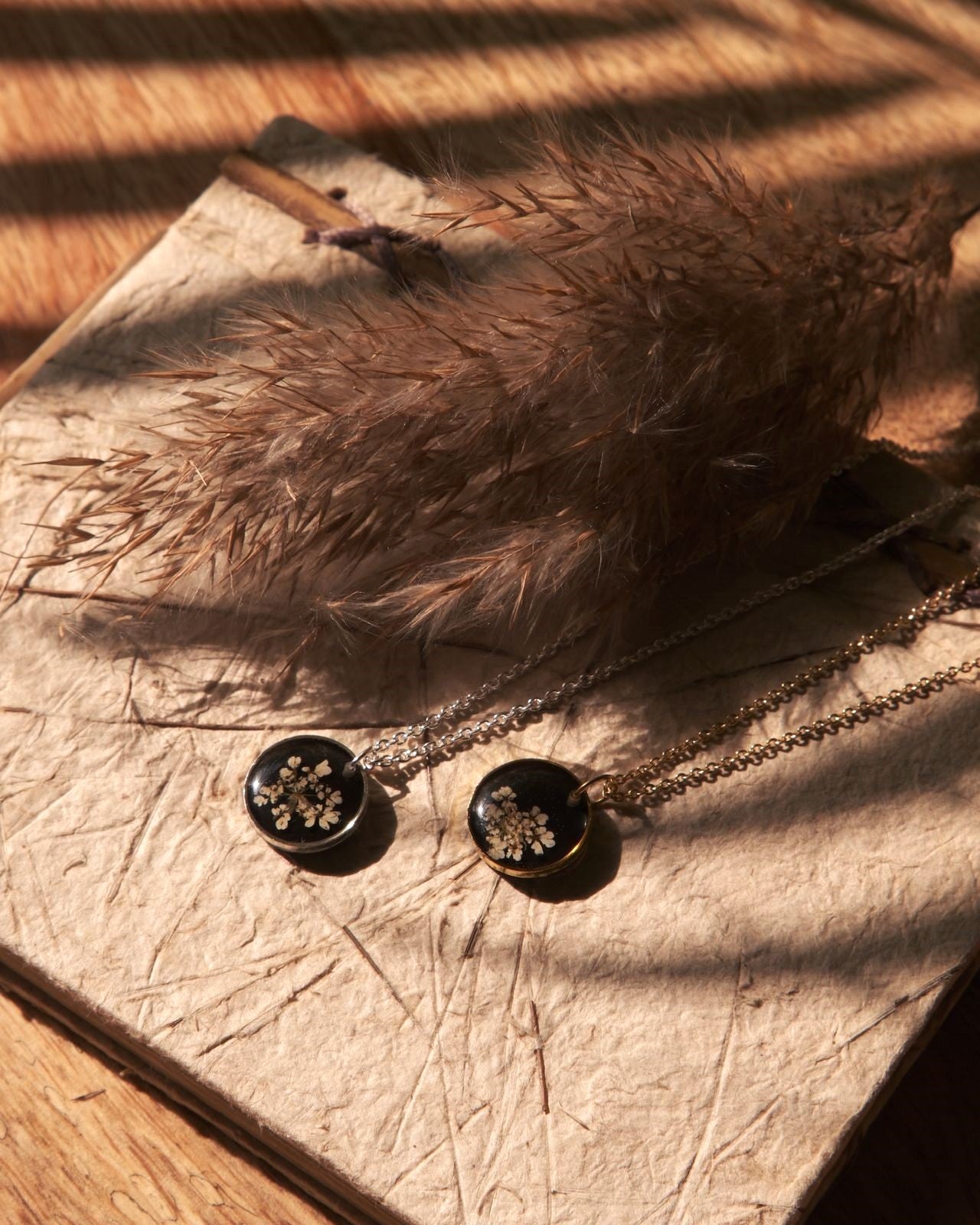 Hedge Parsley Noir Necklace