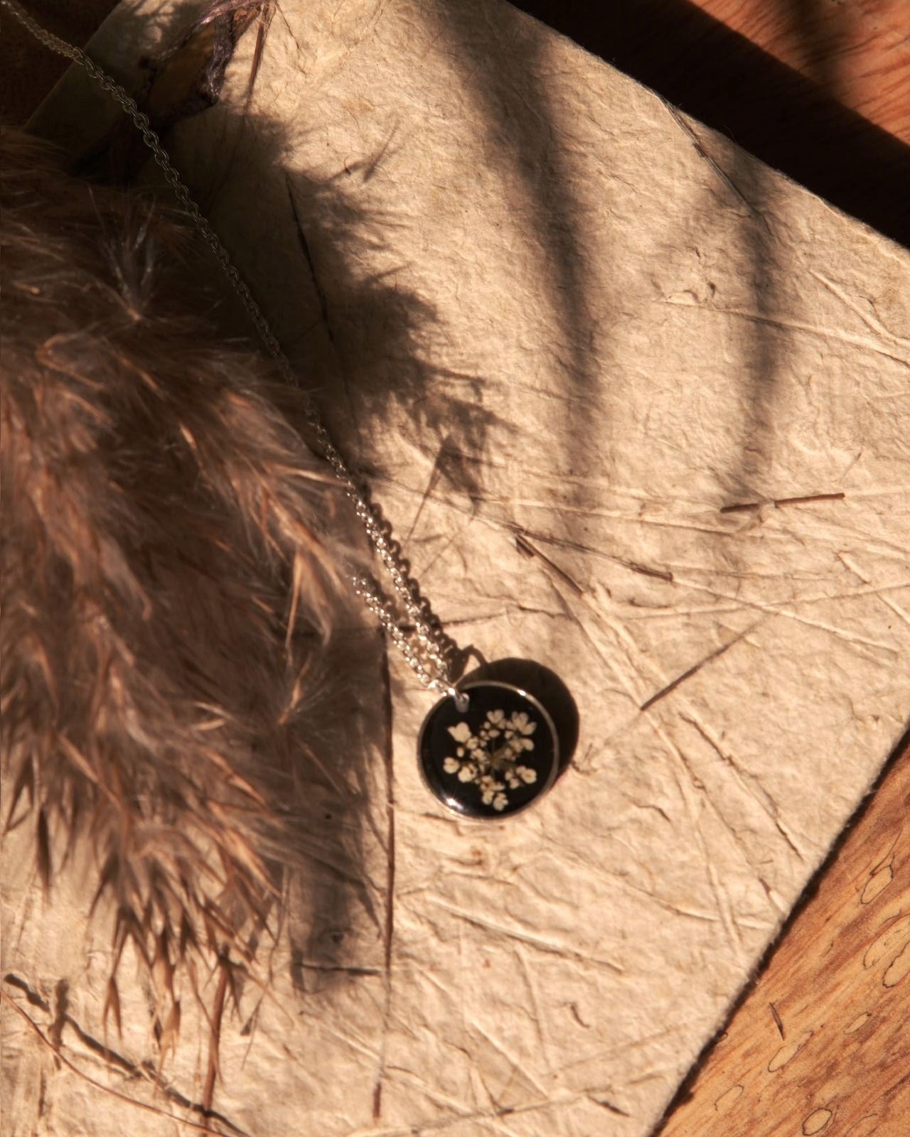 Hedge Parsley Noir Necklace