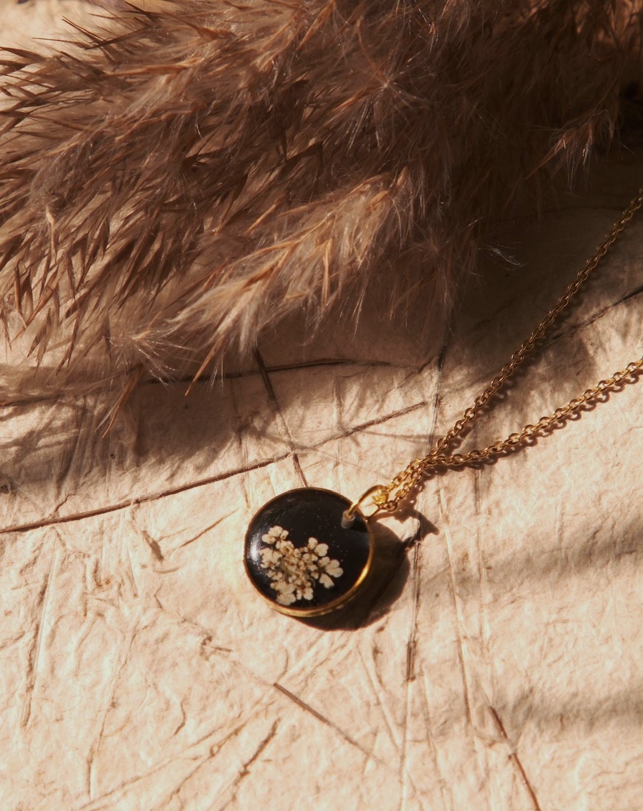 Hedge Parsley Noir Necklace