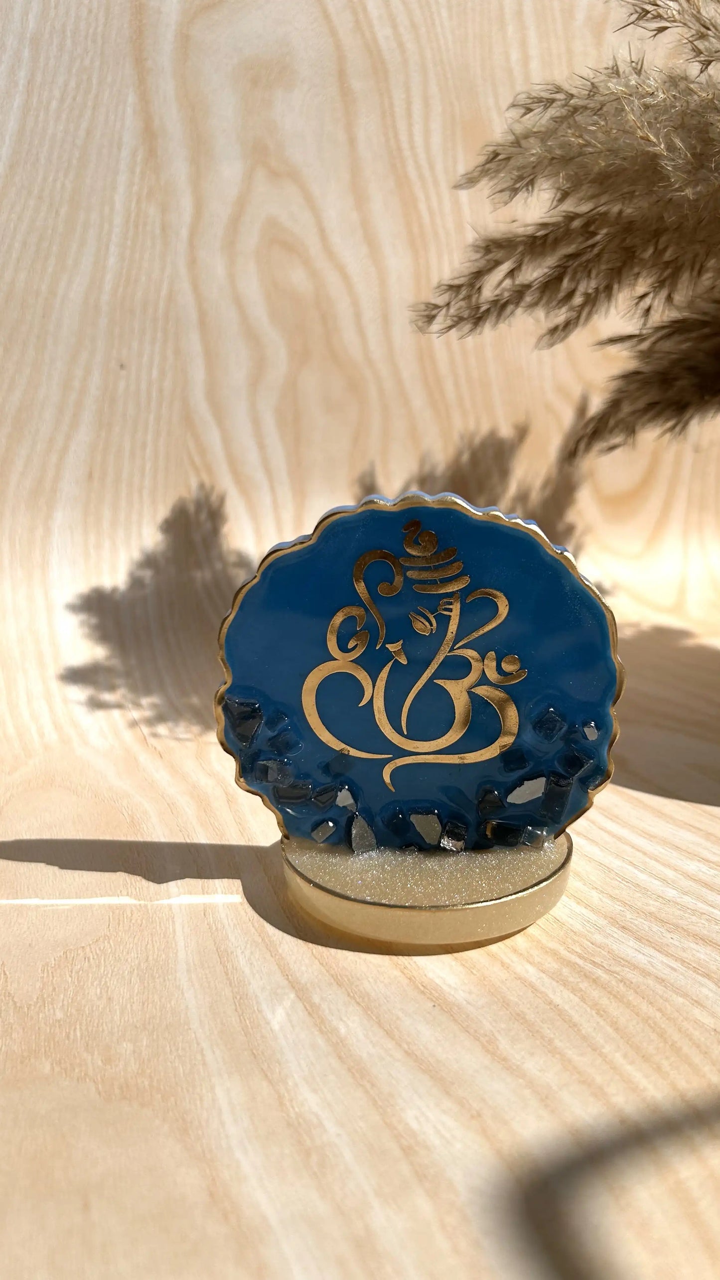 Divine Ganesha Stand