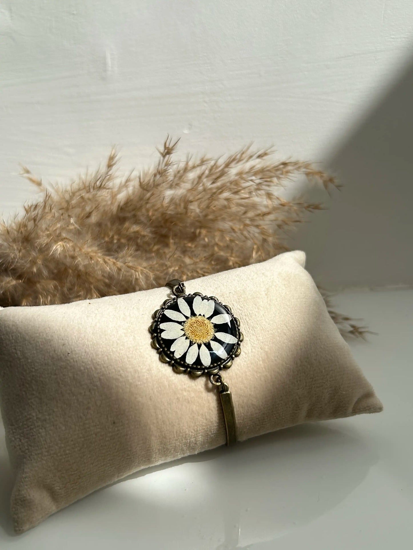 Antique Daisy Bracelet