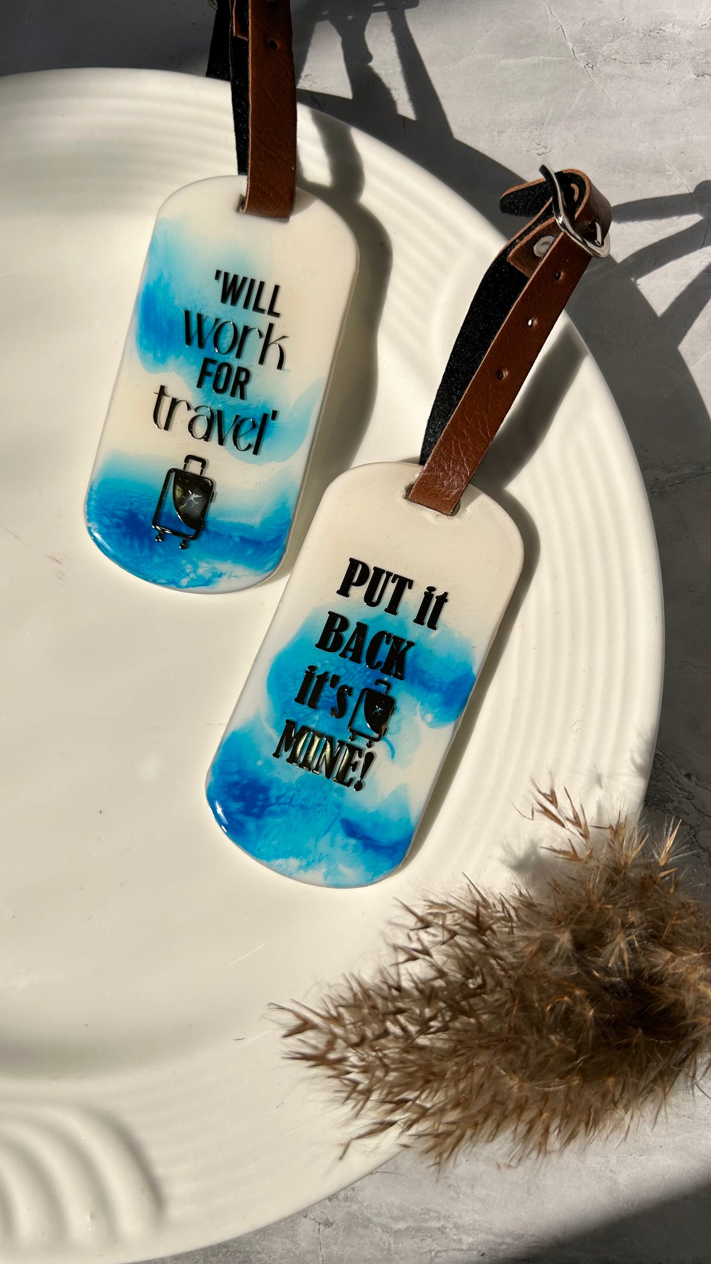 Hue Knew? Luggage Tags