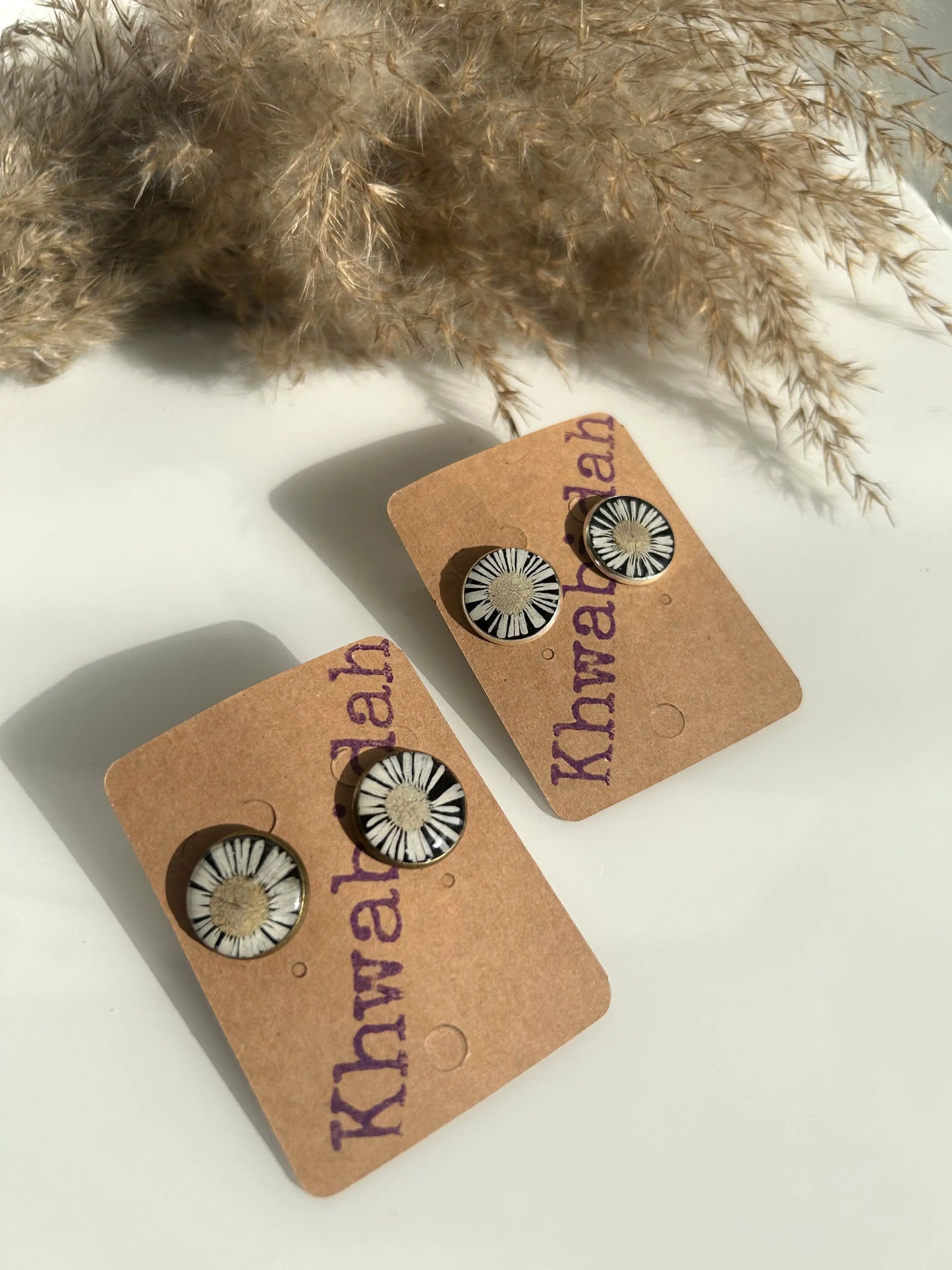 Breezy Fleabane Flower Studs