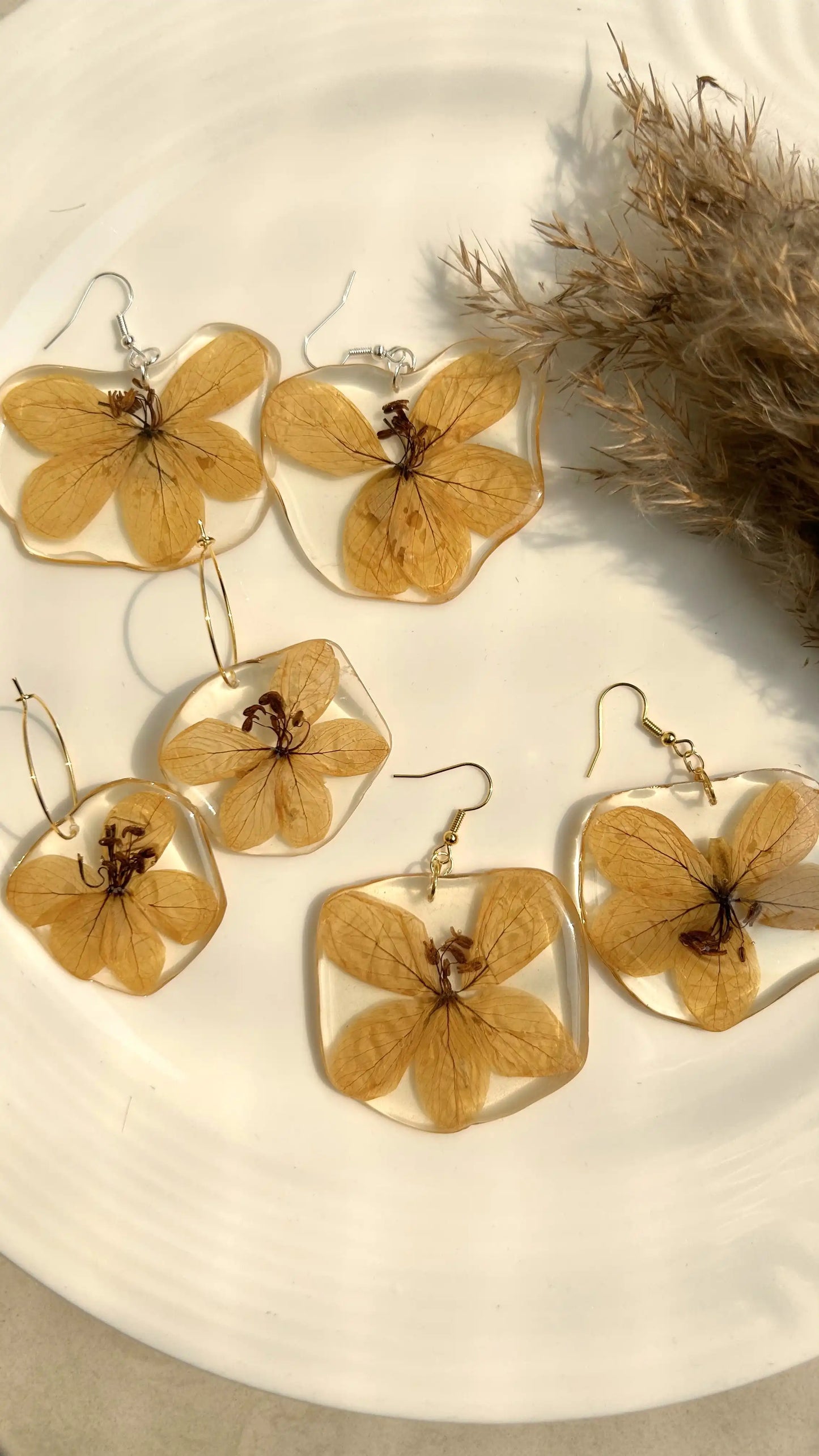 Dropping Gold Bloom - Drops