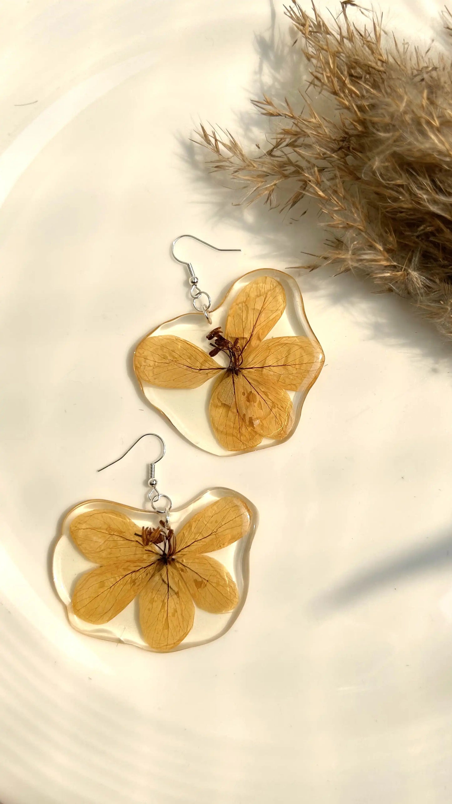 Dropping Gold Bloom - Drops