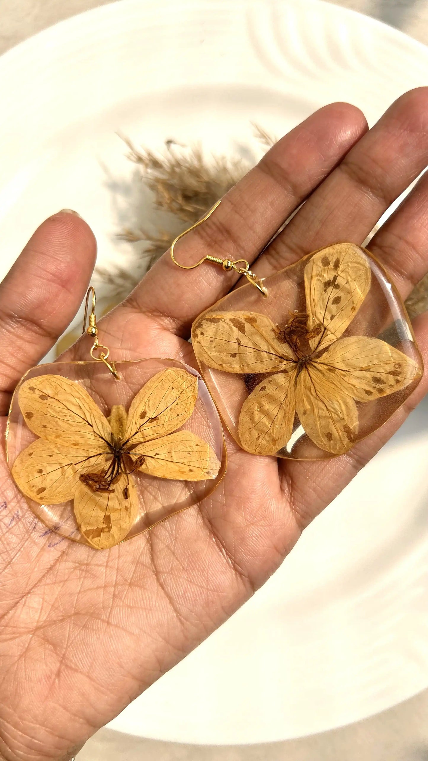 Dropping Gold Bloom - Drops
