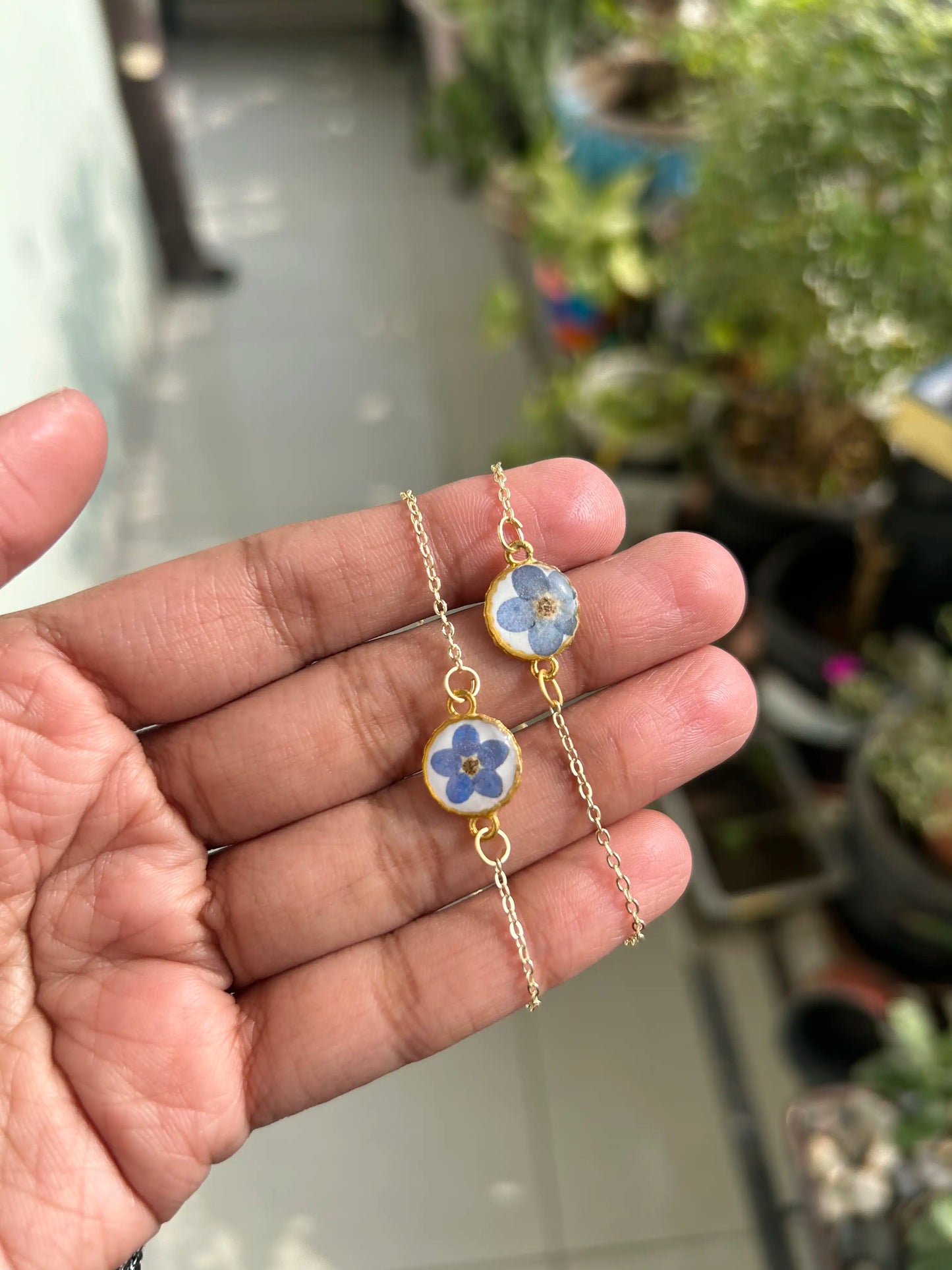 Minimalist Flora Bracelet - Forget Me Not Flower
