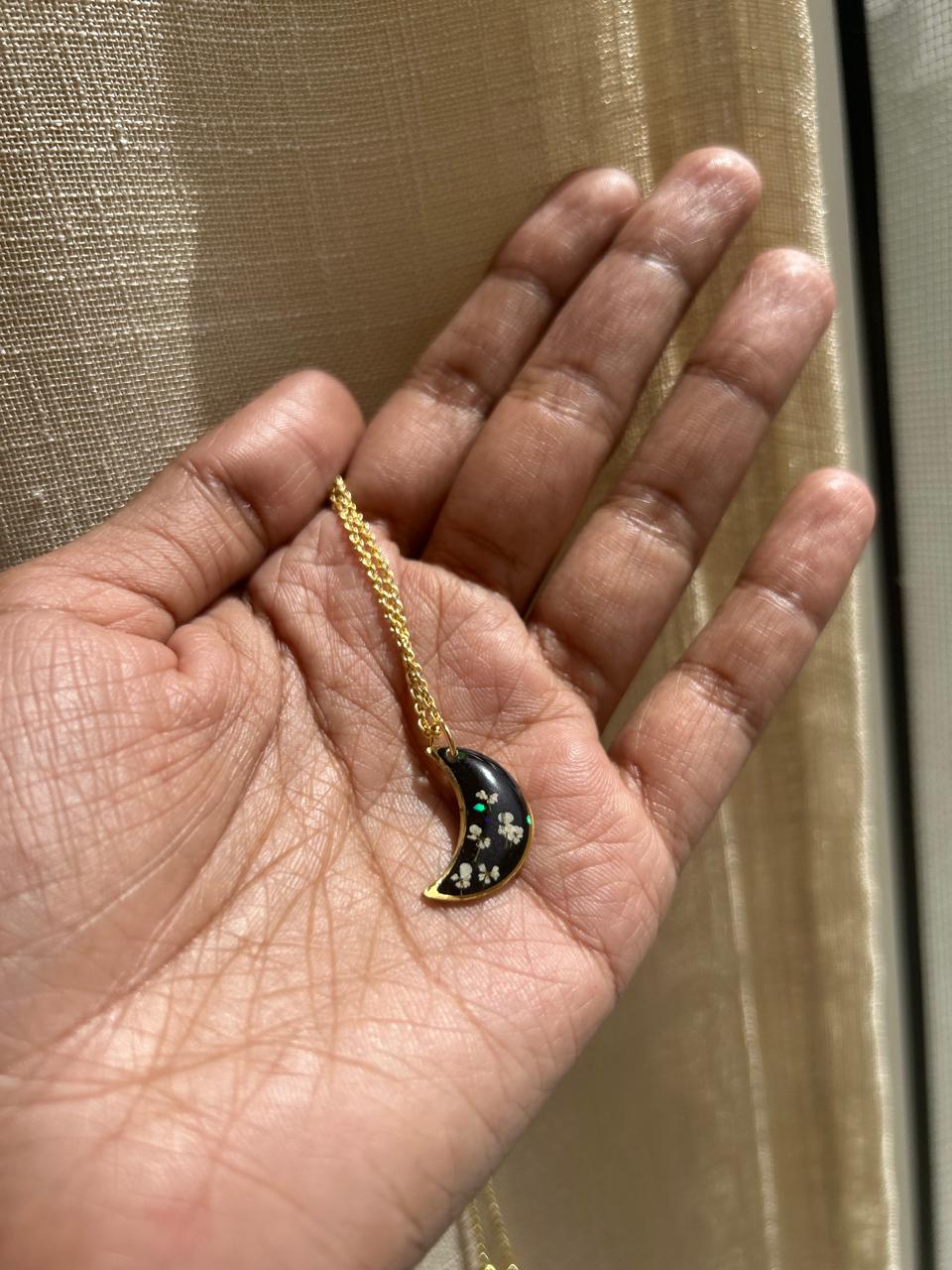 Hedge-Parsley Harmony Pendant