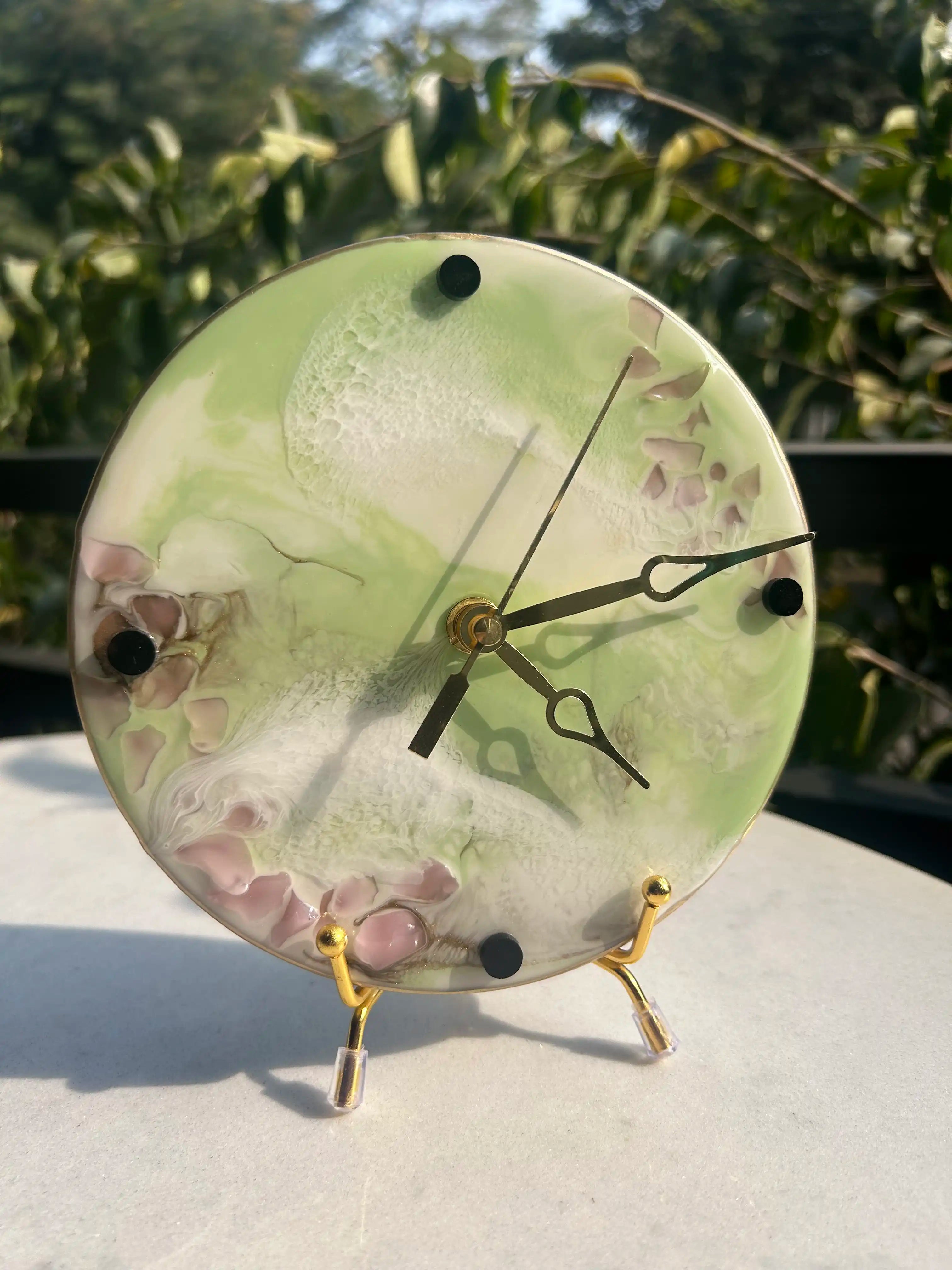Green Lace Table Clock
