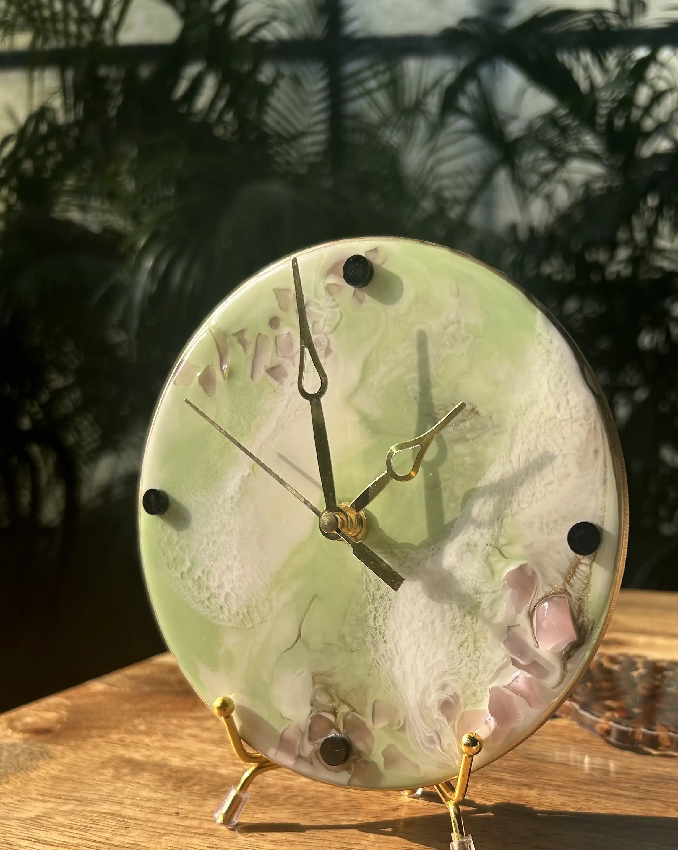Green Lace Table Clock