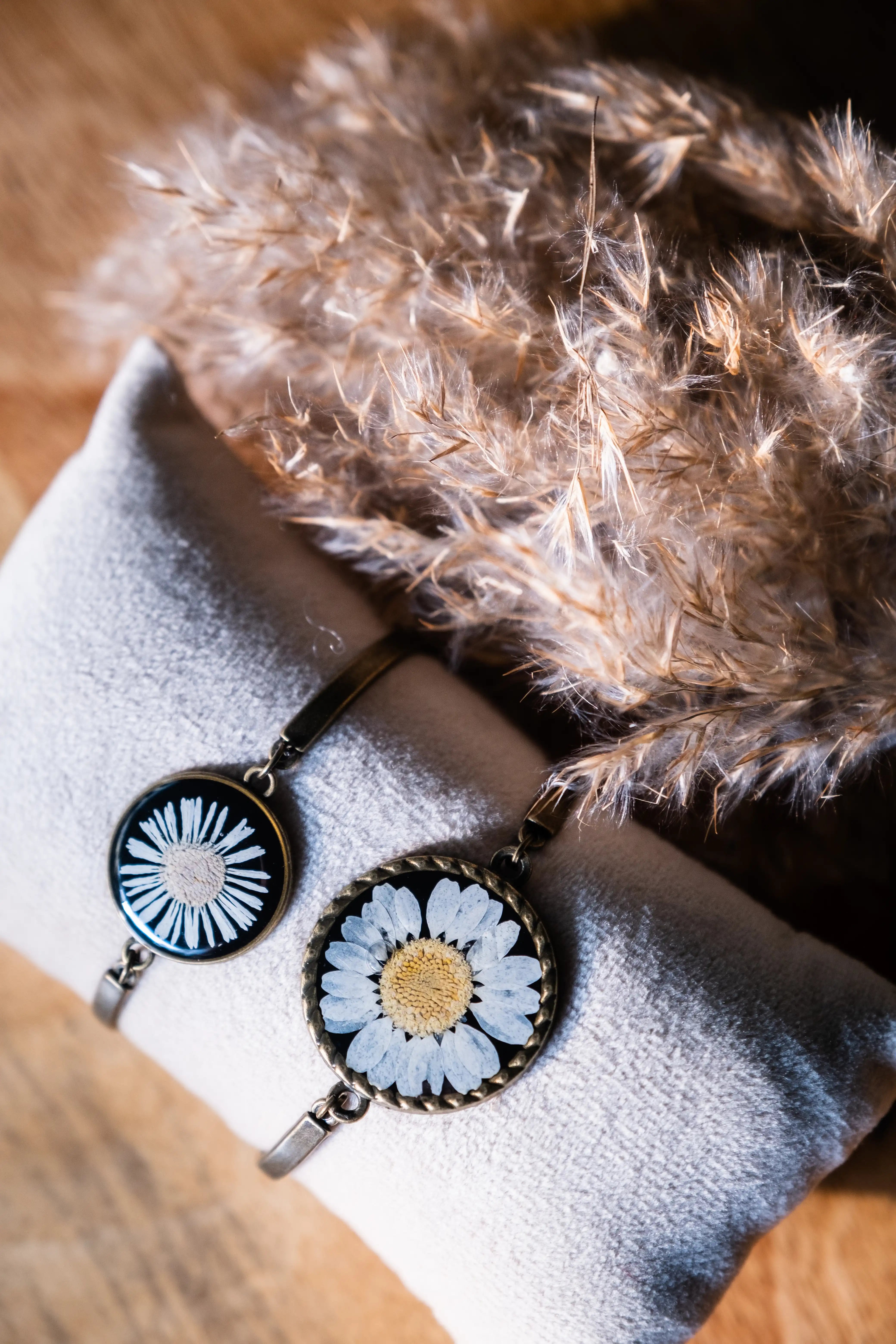 Antique Daisy Bracelet