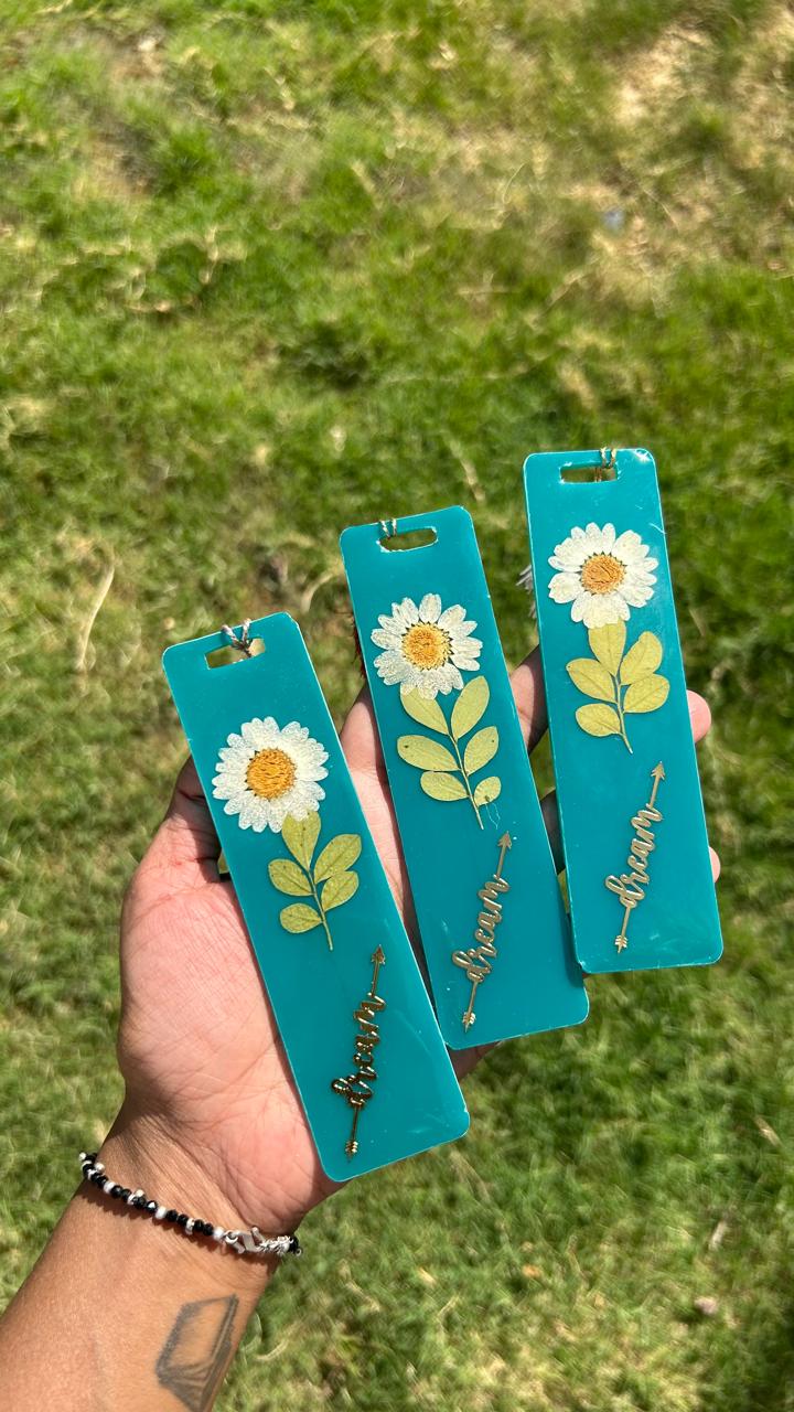 Daisy Bookmark