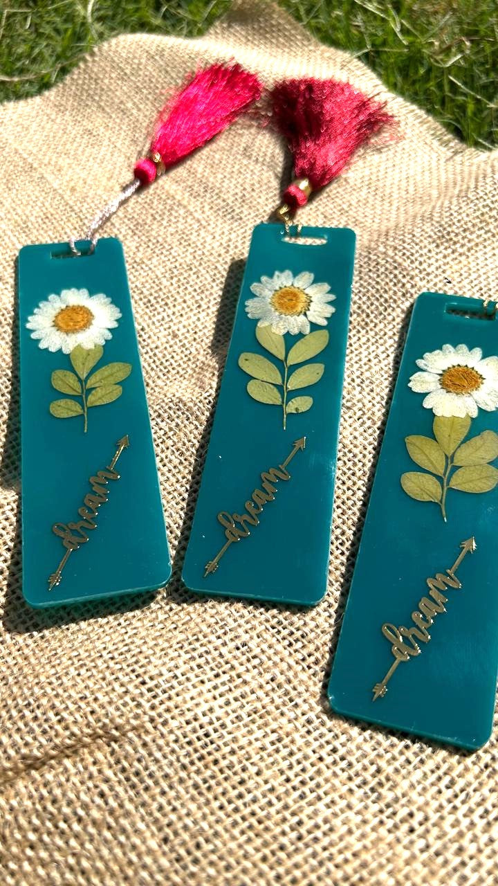 Daisy Bookmark