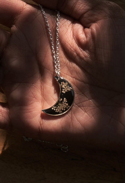 Hedge-Parsley Harmony Pendant