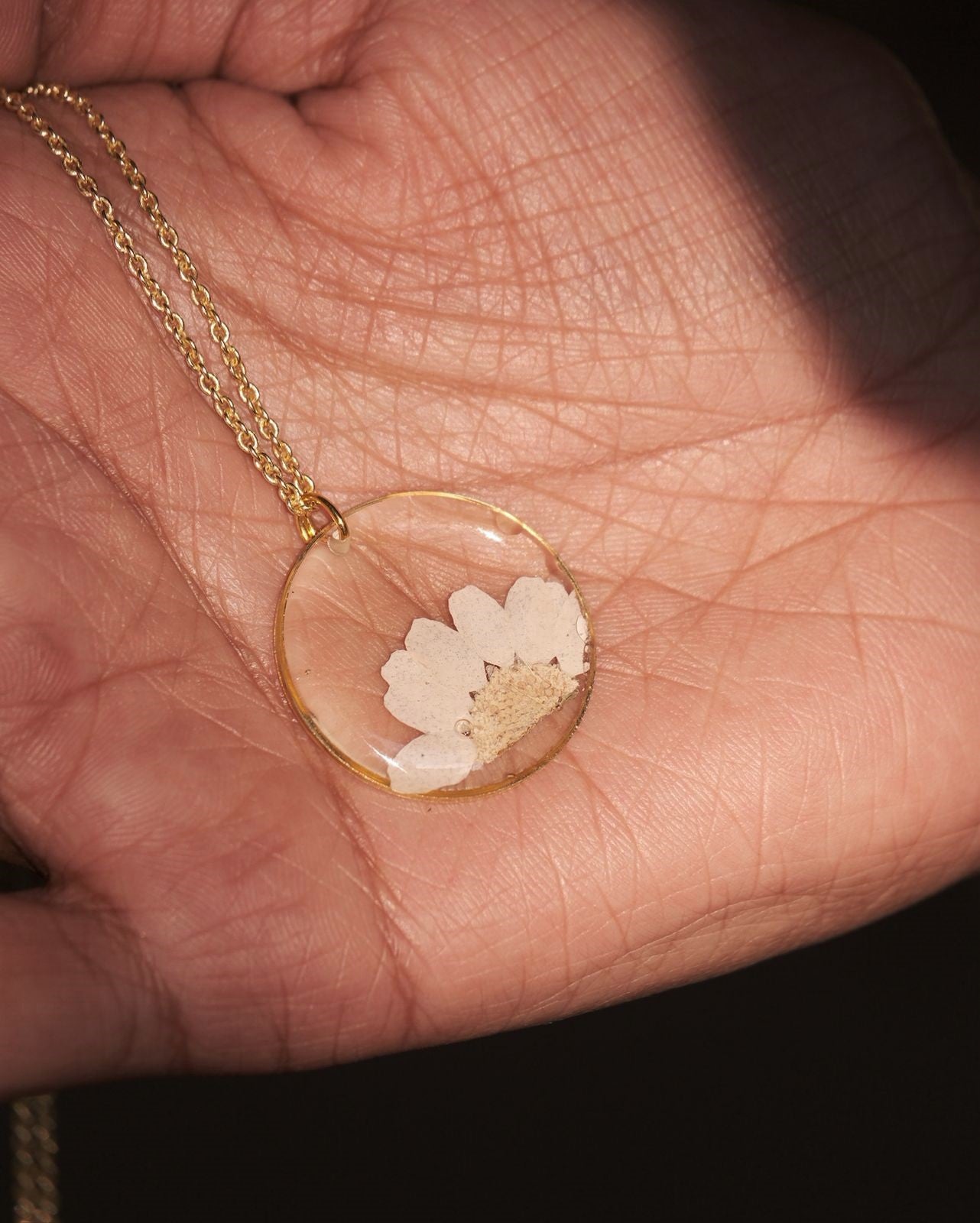 Daisy Medallion Round Necklace