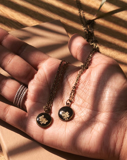 Hedgeparsley Midnight Necklace