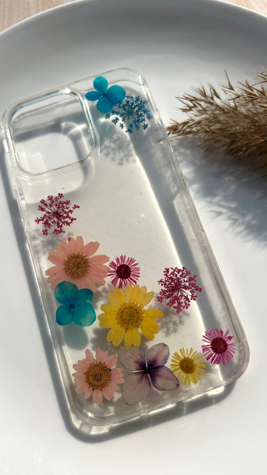 FloralGuard Mobile Cover - I-Phone 16 & variants
