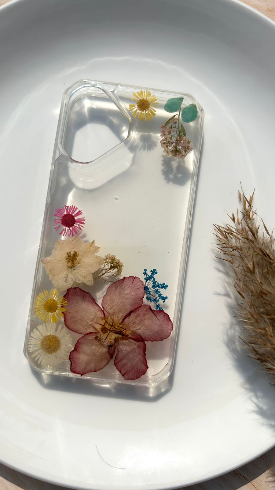 FloralGuard Mobile Cover - I-Phone 16 & variants