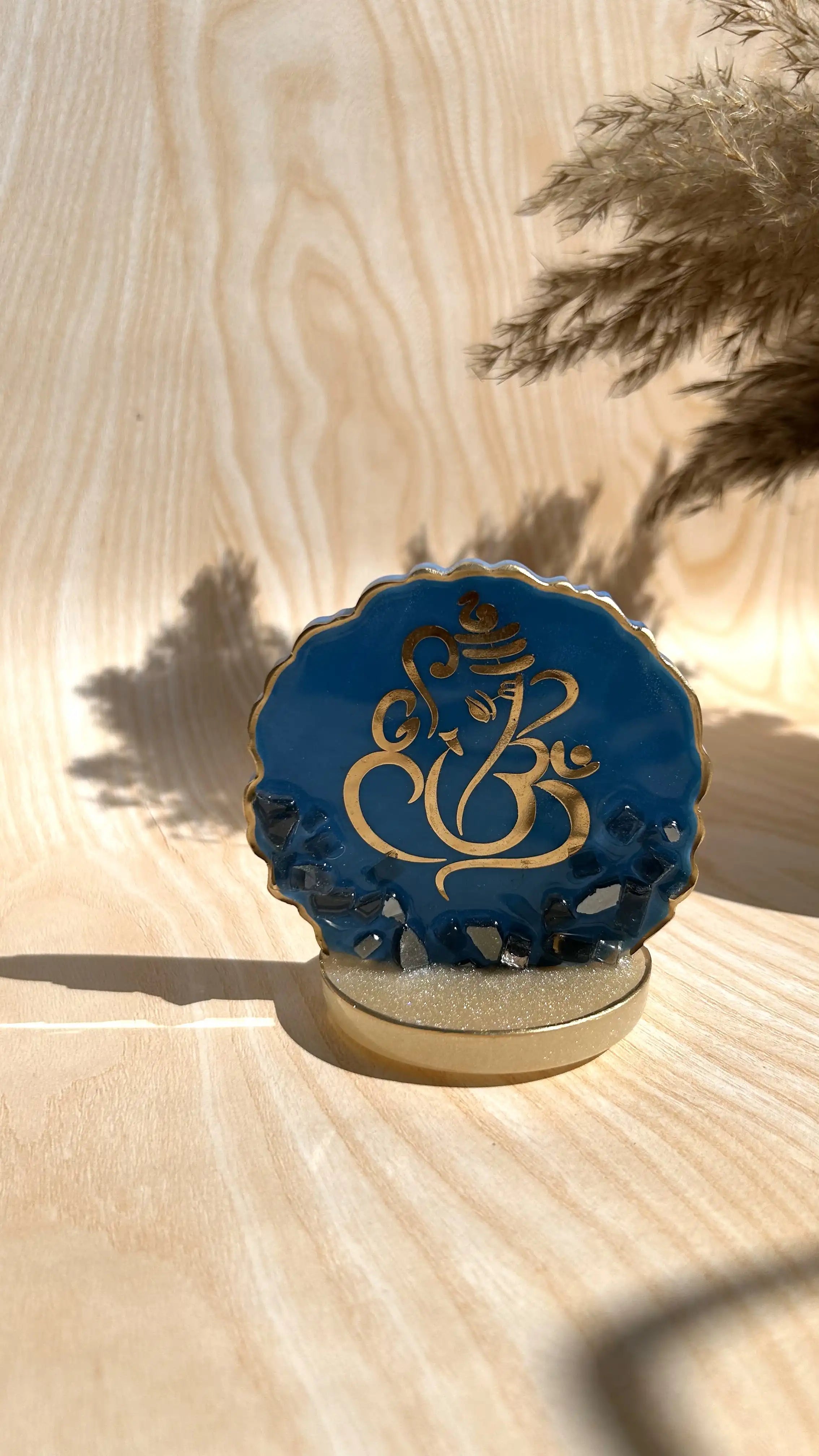 Divine Ganesha Stand