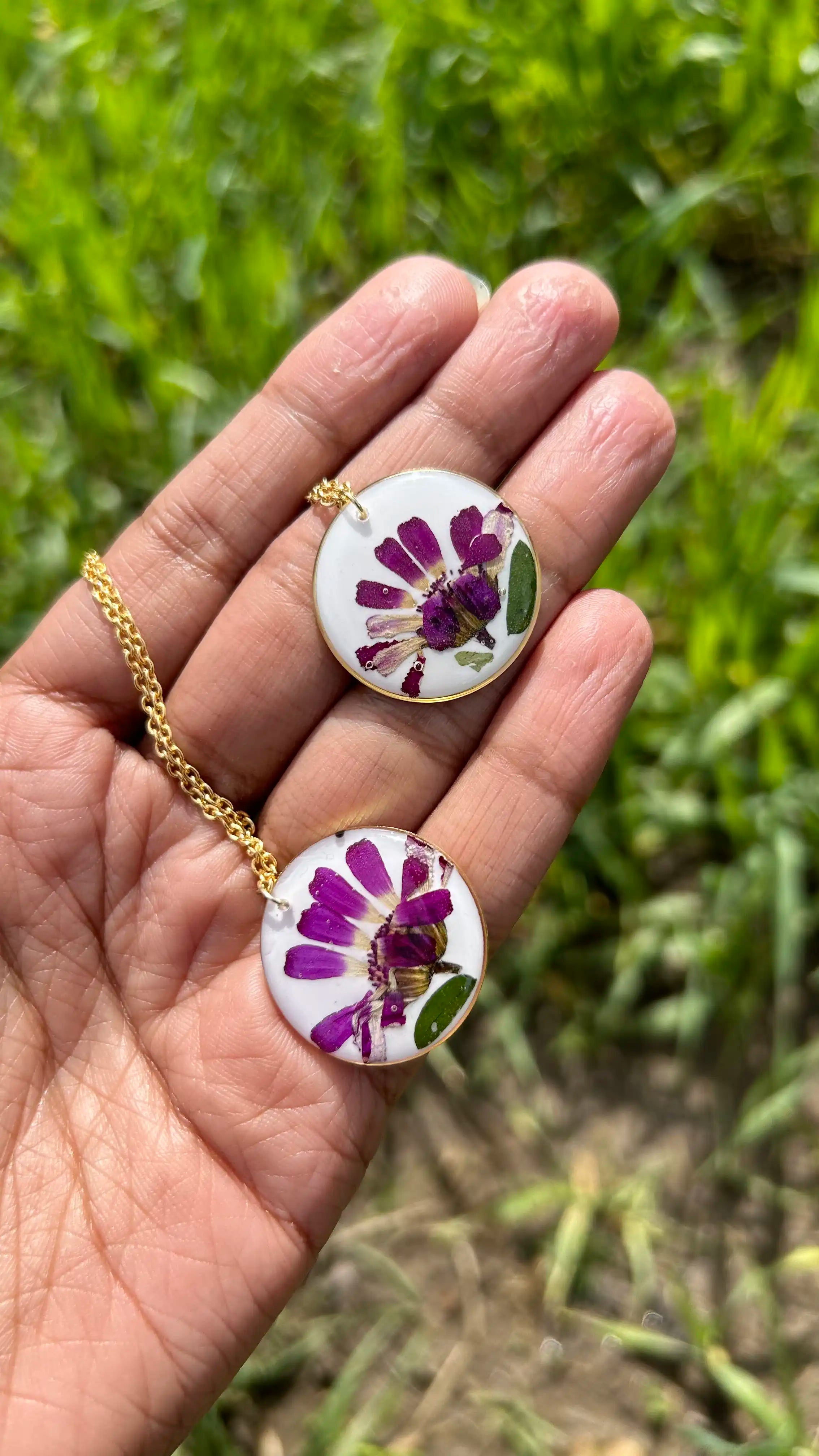 Pericallis Dream Necklace