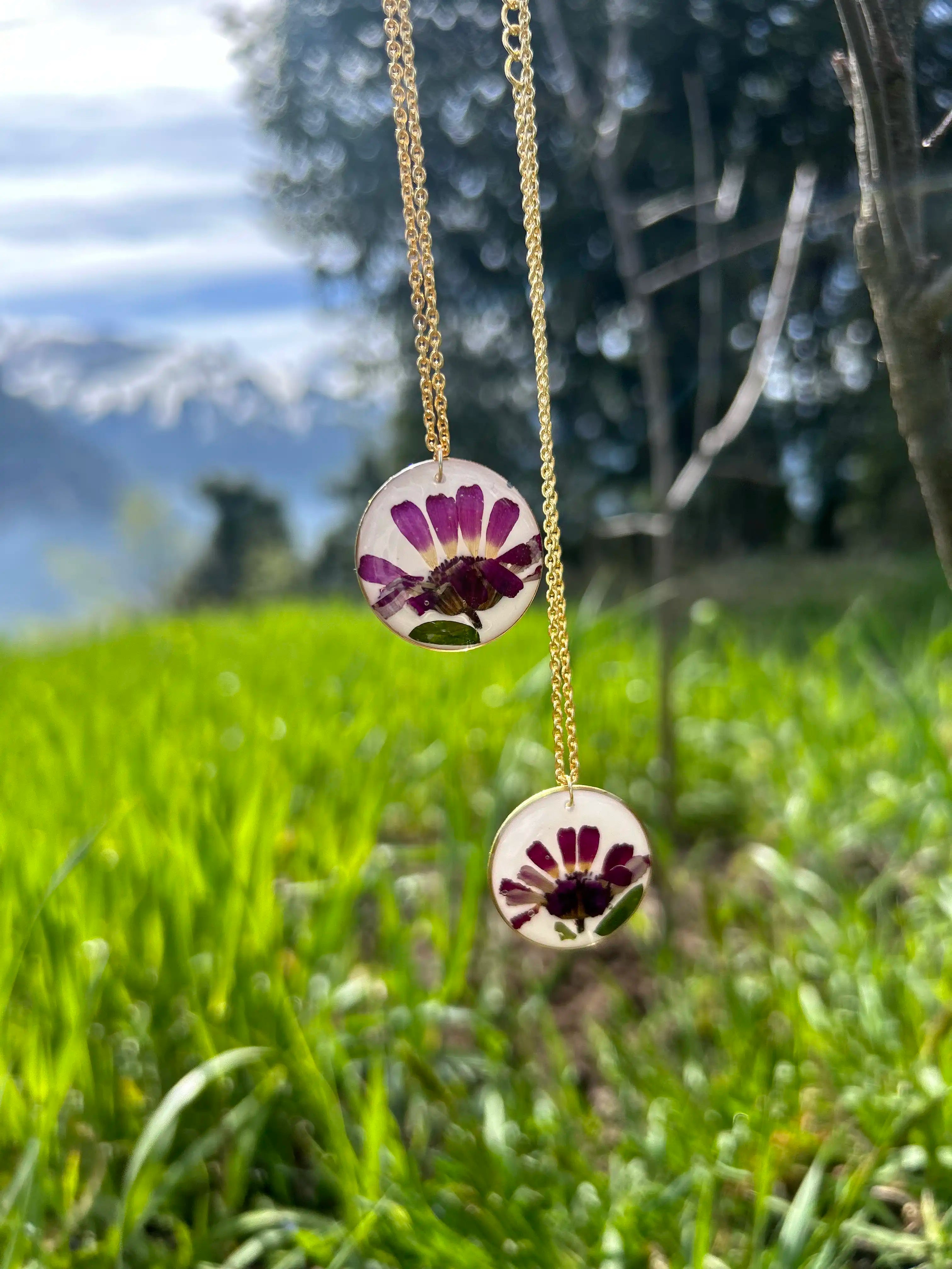 Pericallis Dream Necklace