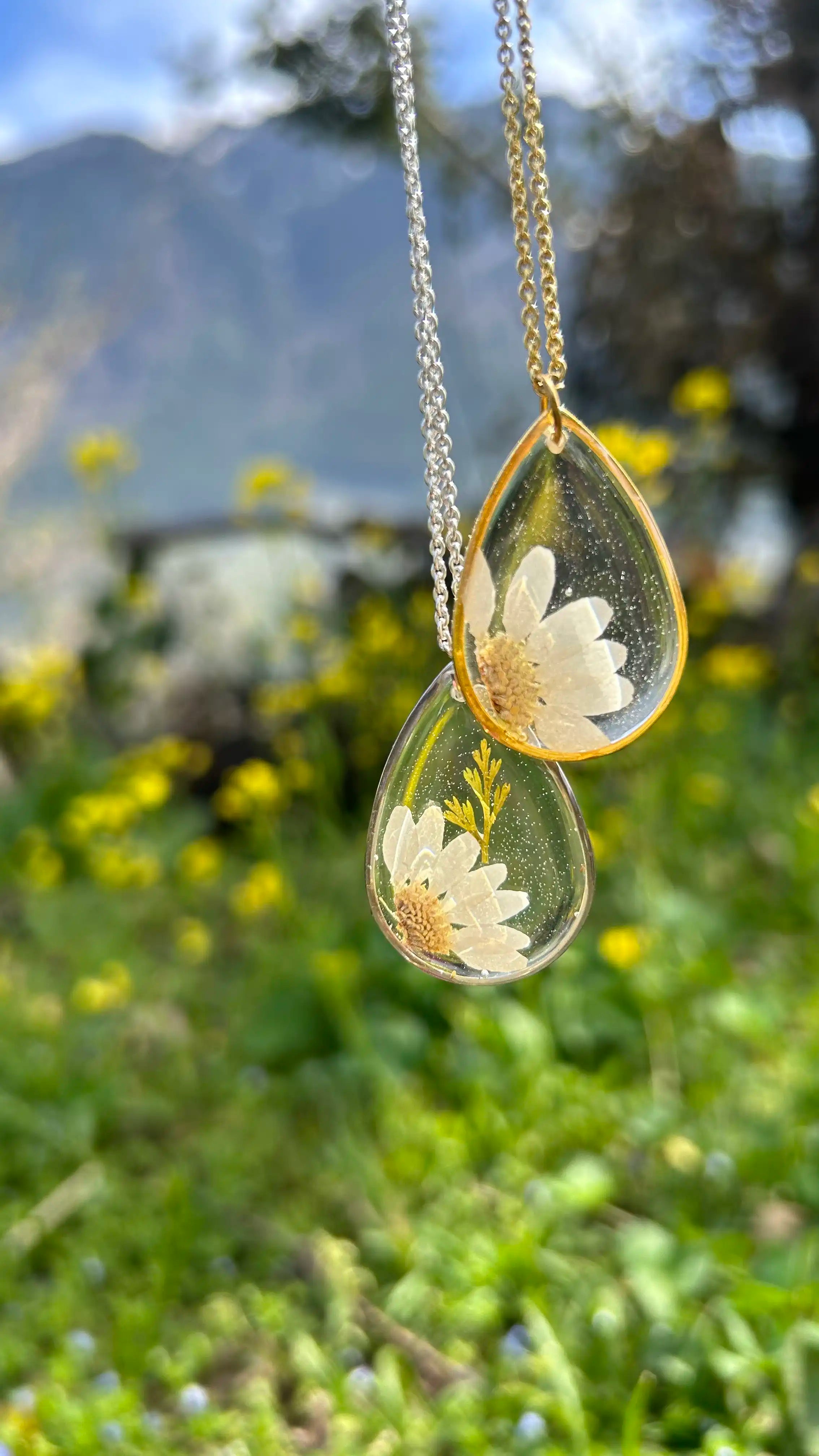 Daisy Medallion Oval Necklace