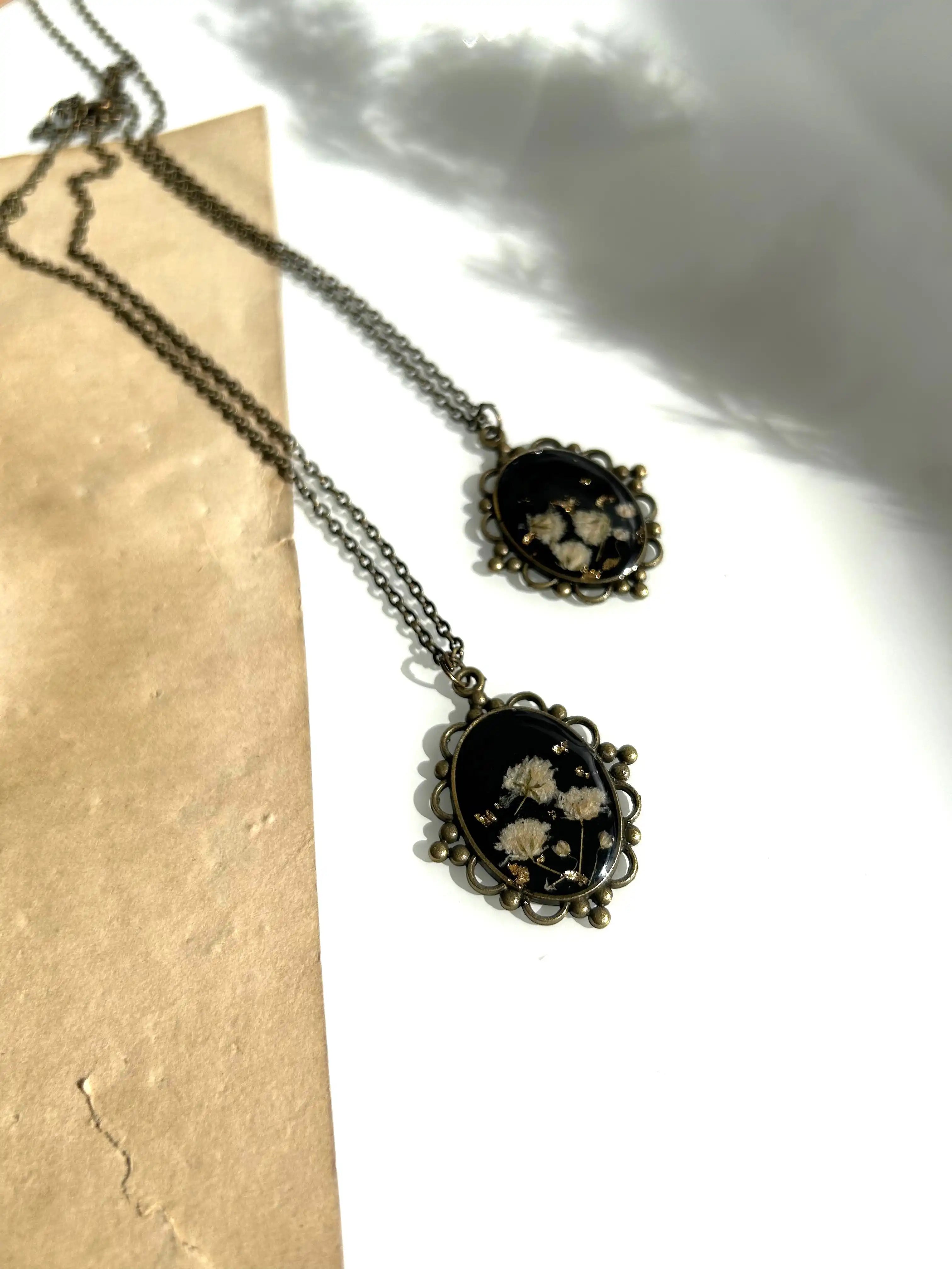 Antique Bloom Necklace - Victorian Horizon