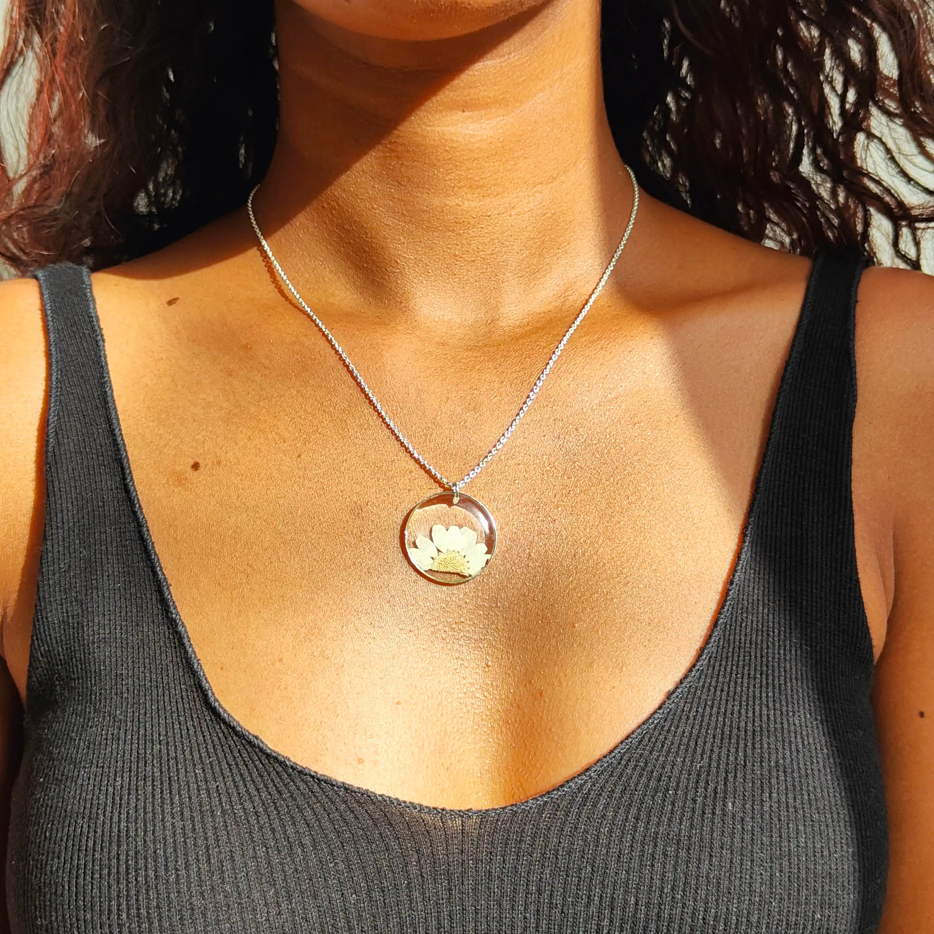 Daisy Medallion Round Necklace
