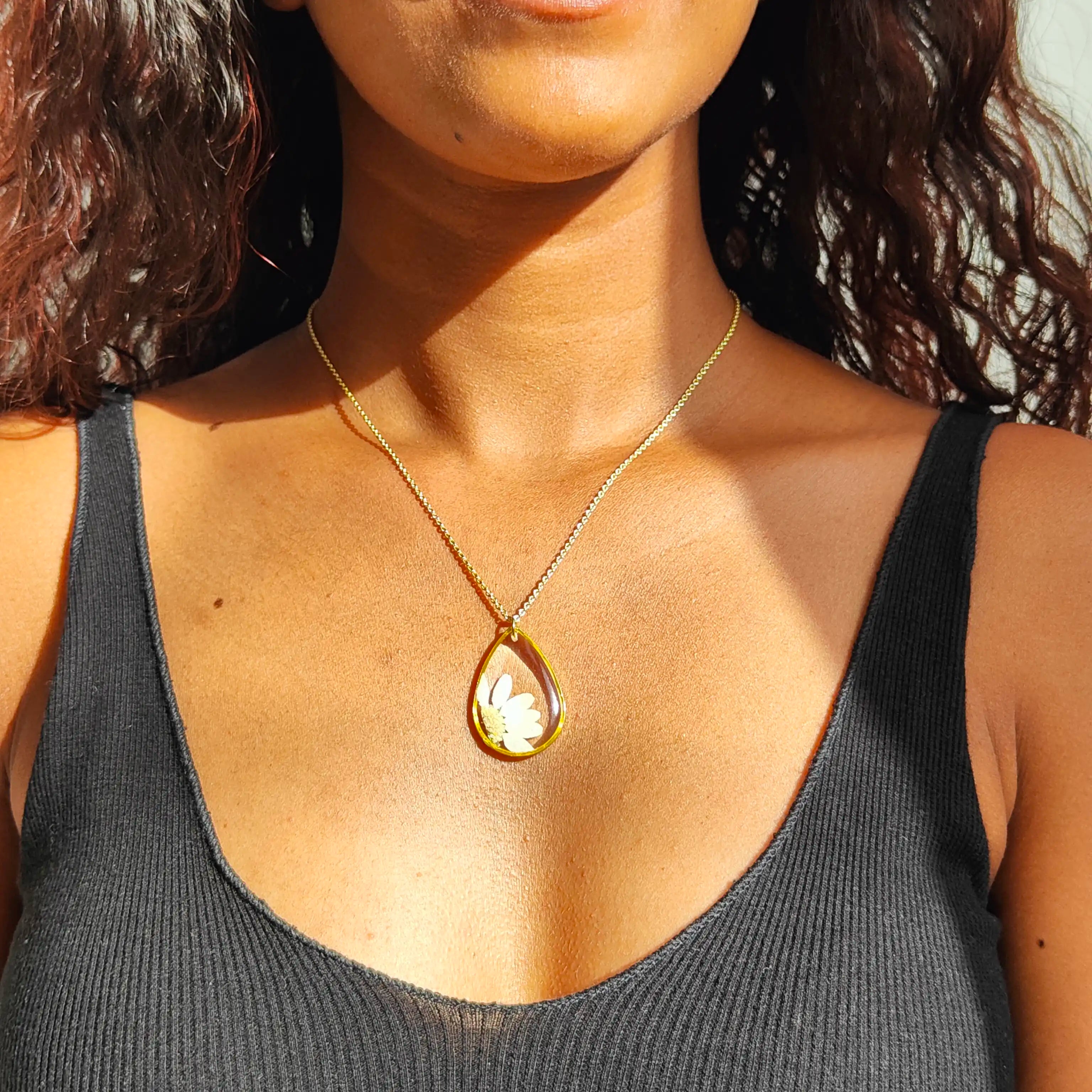 Daisy Medallion Oval Necklace