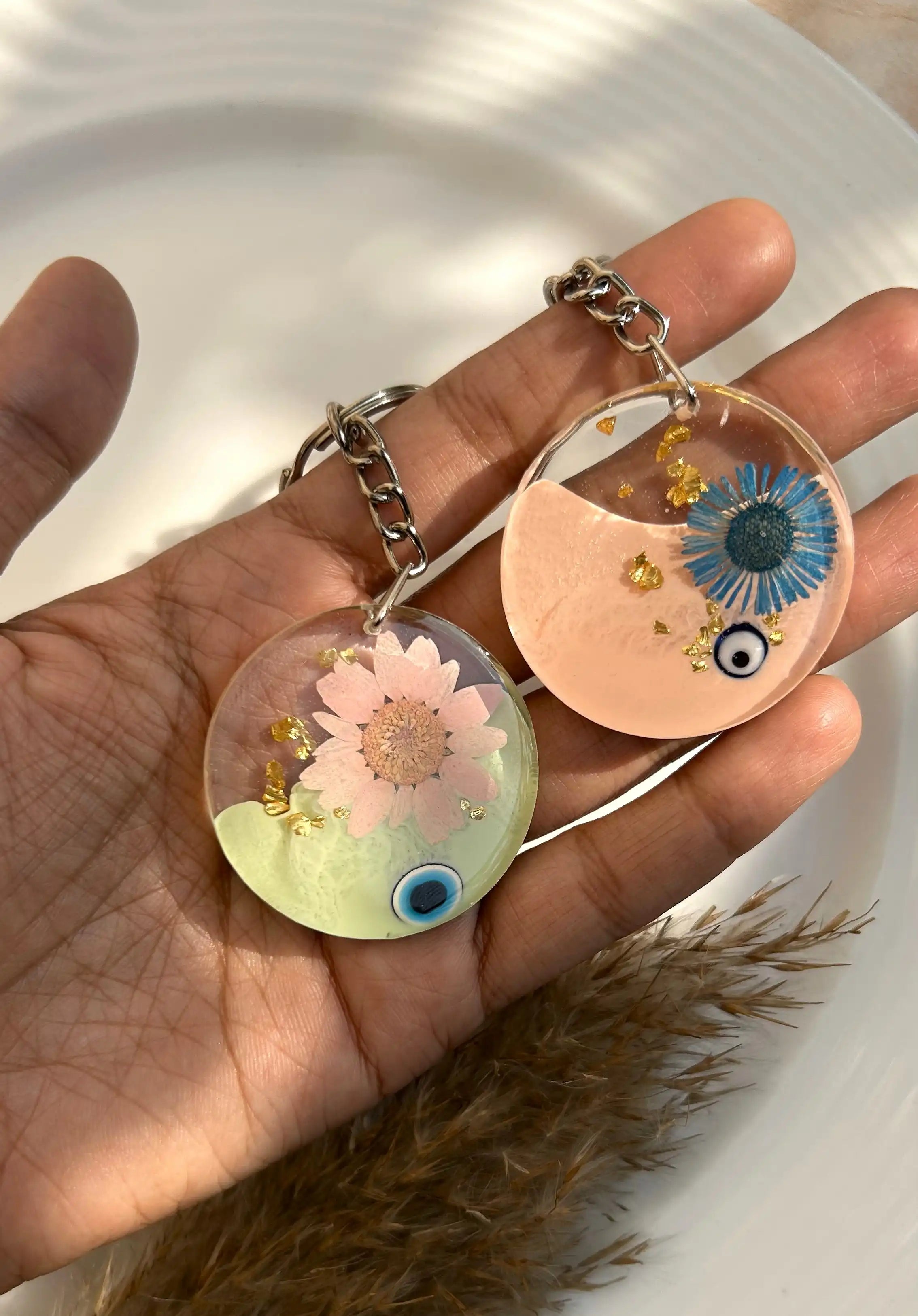 Eye of the Daisy Keychain