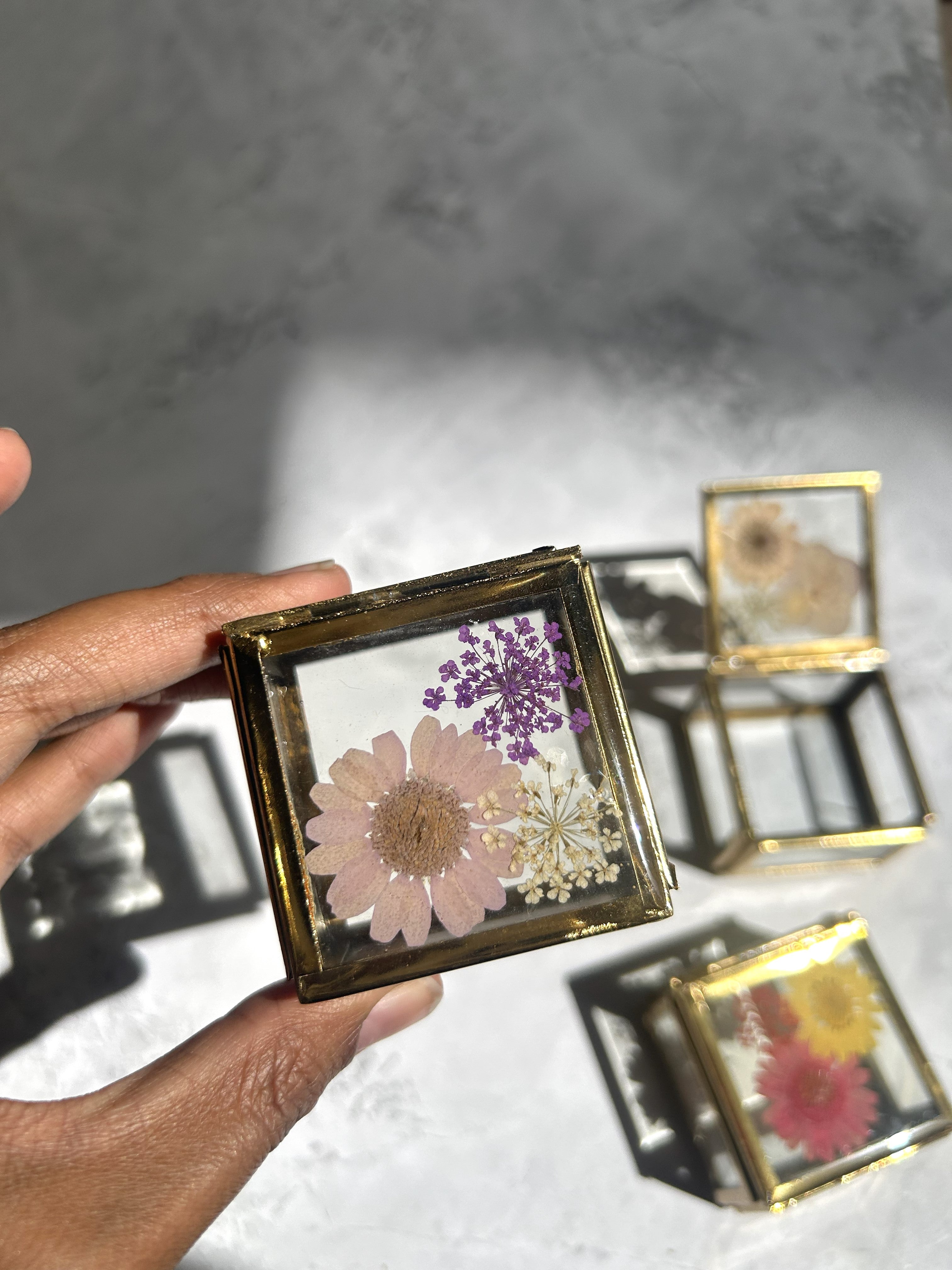 Glass Daisy Delight Box