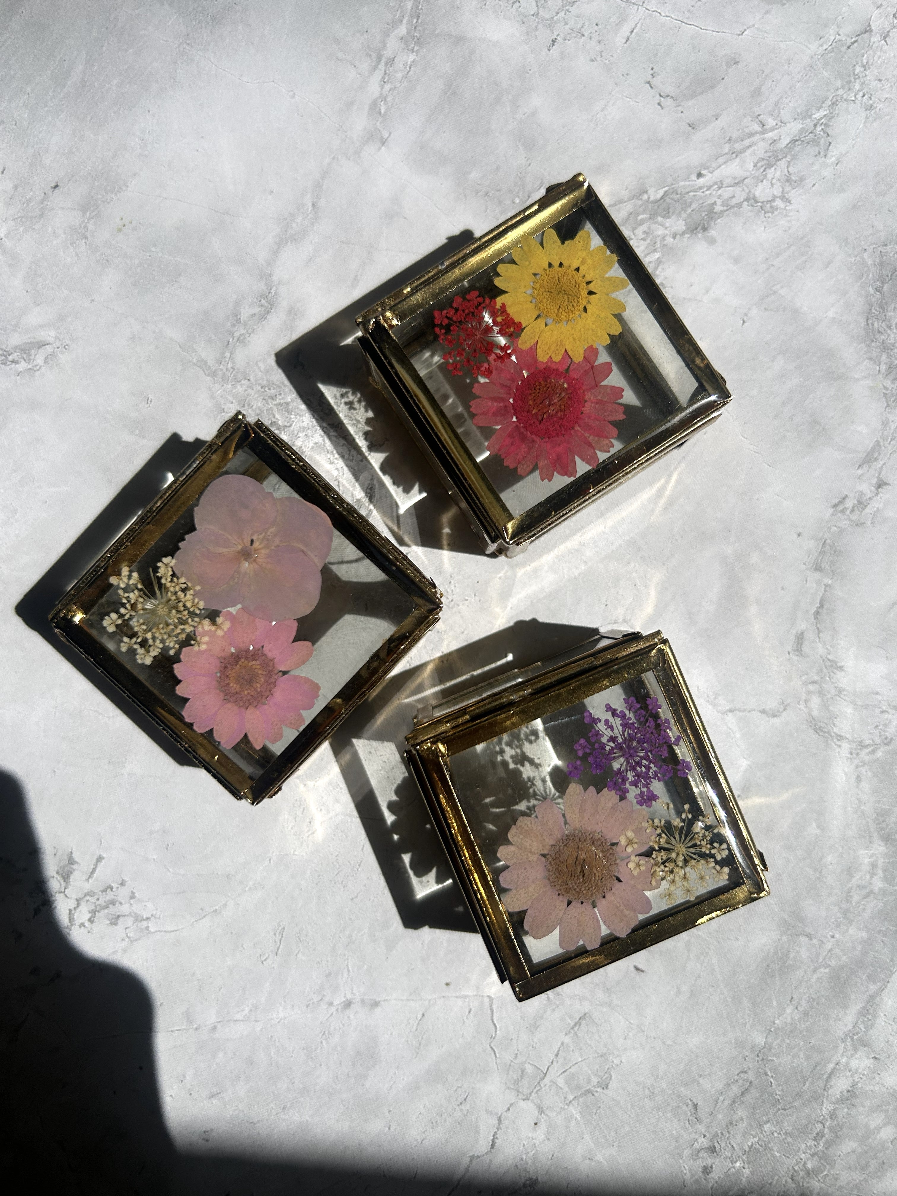 Glass Daisy Delight Box